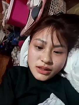 Snapshot of trieungoclnt chatting on March 19, 2:21 pm trieungoclnt online show from March 19, 2:21 pm