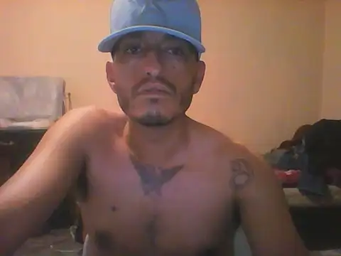 Snapshot of sucxio chatting on October 23, 11:35 pm sucxio online show from October 23, 11:35 pm