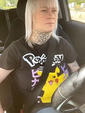 Snapshot of poussichienne chatting on September 13, 10:15 am poussichienne online show from September 13, 10:15 am