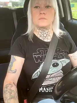 Snapshot of poussichienne chatting on October 7, 10:45 am poussichienne online show from October 7, 10:45 am