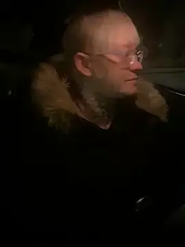 poussichienne online show from February 16, 4:52 am