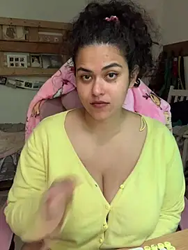 Curvydesifromgermany online show from June 3, 2:33 pm