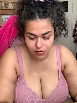Curvydesifromgermany online show from June 26, 9:03 am