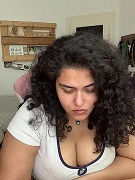 Curvydesifromgermany online show from July 9, 1:37 pm