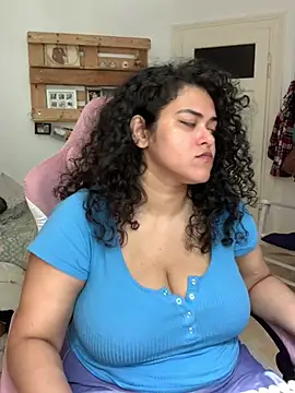 Curvydesifromgermany online show from July 17, 10:33 am