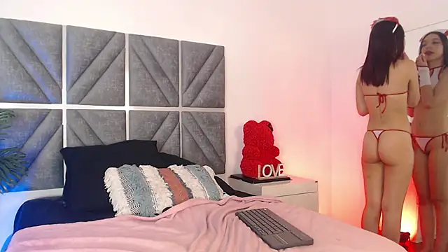 Snapshot of Laura_Dicardy chatting on November 21, 8:18 pm Laura Dicardy online show from November 21, 8:18 pm