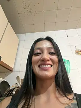 mariiana-diaz online show from June 20, 4:21 pm