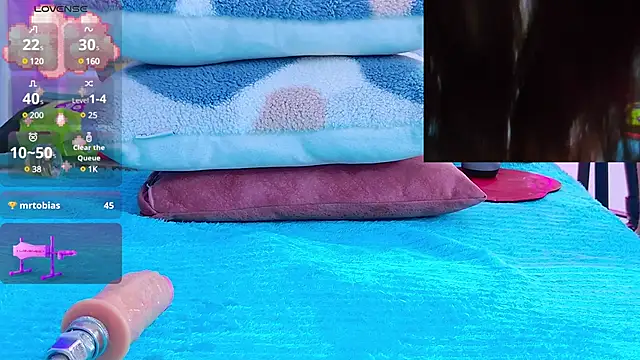 AuraRoss online show from February 18, 7:09 pm