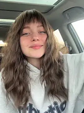 Snapshot of Emilia0_0_7 chatting on March 21, 2:31 pm Emilia0 0 7 online show from March 21, 2:31 pm