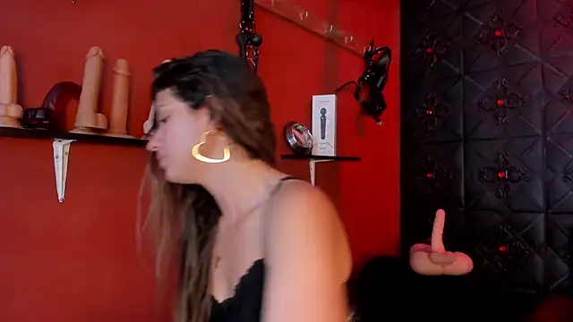 annavi  online show from February 21, 7:15 pm