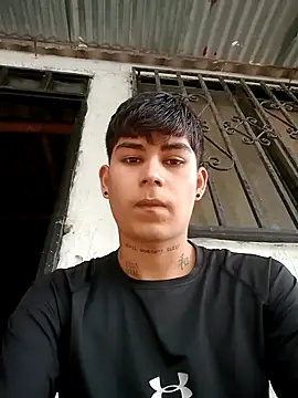 Snapshot of Lukas_strong chatting on November 1, 2:19 pm Lukas strong online show from November 1, 2:19 pm