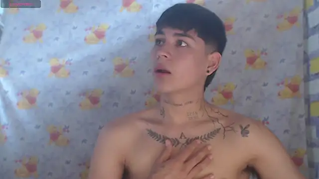 Snapshot of Lukas_strong chatting on December 16, 3:50 pm Lukas strong online show from December 16, 3:50 pm