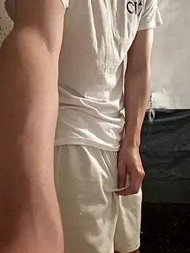 Snapshot of Mrtzz_ chatting on October 11, 10:41 pm Mrtzz  online show from October 11, 10:41 pm