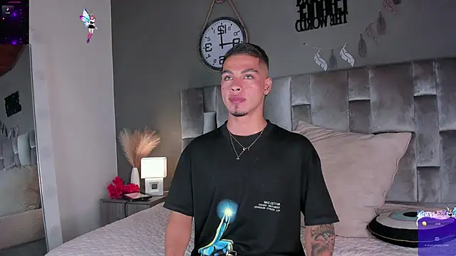 Snapshot of Ken-boy_ chatting on February 7, 2:50 am Ken-boy online show from February 7, 2:50 am