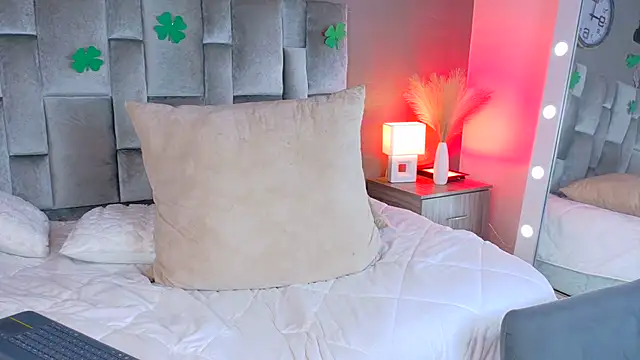 Snapshot of Ken-boy_ chatting on March 18, 8:58 am Ken-boy online show from March 18, 8:58 am