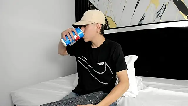 Dei v 48 online show from January 28, 1:39 am