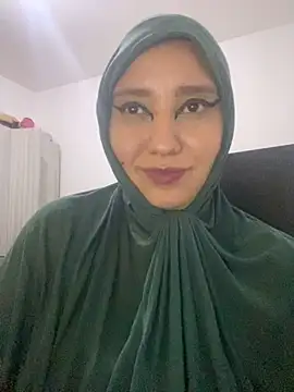 Snapshot of hannahayat chatting on November 13, 12:53 am hannahayat online show from November 13, 12:53 am