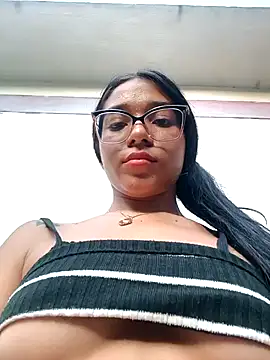 Snapshot of -VICKKY chatting on January 6, 10:26 pm -VICKKY online show from January 6, 10:26 pm