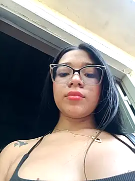Snapshot of -VICKKY chatting on January 7, 1:35 pm -VICKKY online show from January 7, 1:35 pm