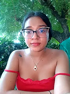 Snapshot of -VICKKY chatting on January 8, 10:37 pm -VICKKY online show from January 8, 10:37 pm