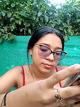 Snapshot of -VICKKY chatting on January 11, 7:05 pm -VICKKY online show from January 11, 7:05 pm