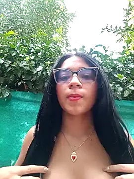 Snapshot of -VICKKY chatting on January 17, 1:46 pm -VICKKY online show from January 17, 1:46 pm