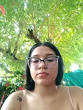 Snapshot of -VICKKY chatting on February 18, 8:36 pm -VICKKY online show from February 18, 8:36 pm