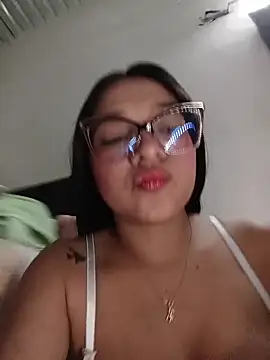 -VICKKY online show from October 30, 2:24 am