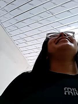 -VICKKY online show from February 13, 2:24 pm