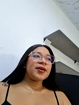 Snapshot of -VICKKY chatting on June 12, 2:05 pm -VICKKY online show from June 12, 2:05 pm