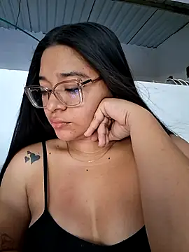 -VICKKY online show from July 25, 2:36 pm