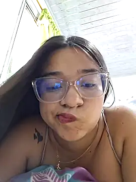 -VICKKY online show from July 31, 8:08 pm