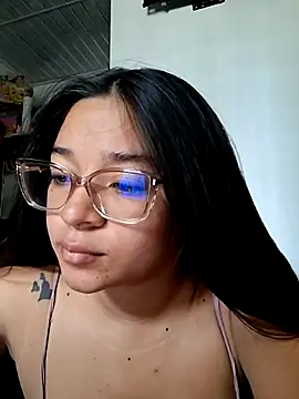 -VICKKY online show from August 5, 2:42 pm