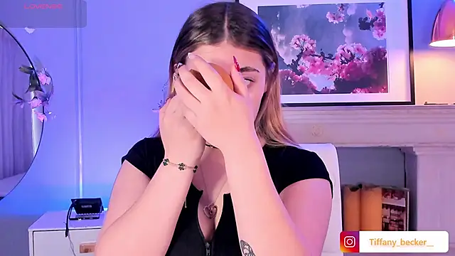 tiffany becker online show from December 16, 12:21 pm