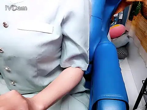 Snapshot of Cherry_6969 chatting on January 6, 12:25 am Cherry 6969 online show from January 6, 12:25 am