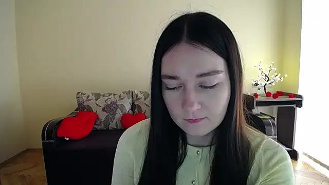 Pretty shy online show from April 25, 8:39 am