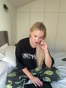 Snapshot of isisxoxx chatting on November 30, 12:53 pm isisxoxx online show from November 30, 12:53 pm