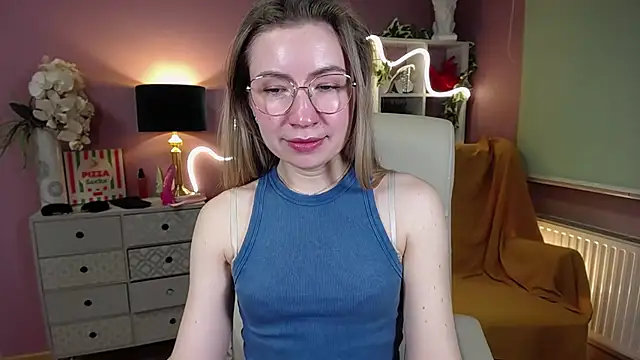 Snapshot of Mia_Tasty chatting on January 23, 1:45 pm Mia Tasty online show from January 23, 1:45 pm