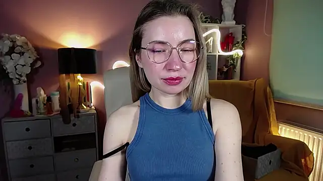 Snapshot of Mia_Tasty chatting on February 16, 2:21 pm Mia Tasty online show from February 16, 2:21 pm