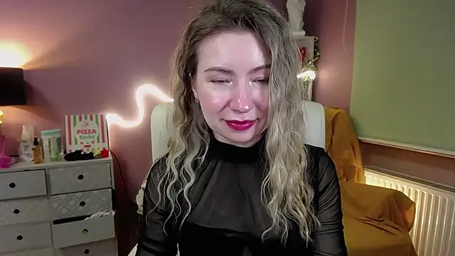 Snapshot of Mia_Tasty chatting on February 25, 5:58 pm Mia Tasty online show from February 25, 5:58 pm