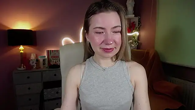 Snapshot of Mia_Tasty chatting on February 28, 7:48 am Mia Tasty online show from February 28, 7:48 am