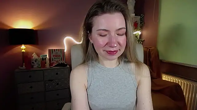 Snapshot of Mia_Tasty chatting on March 7, 7:30 am Mia Tasty online show from March 7, 7:30 am