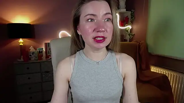 Snapshot of Mia_Tasty chatting on March 7, 10:45 am Mia Tasty online show from March 7, 10:45 am