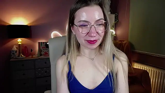 Snapshot of Mia_Tasty chatting on March 16, 5:50 pm Mia Tasty online show from March 16, 5:50 pm