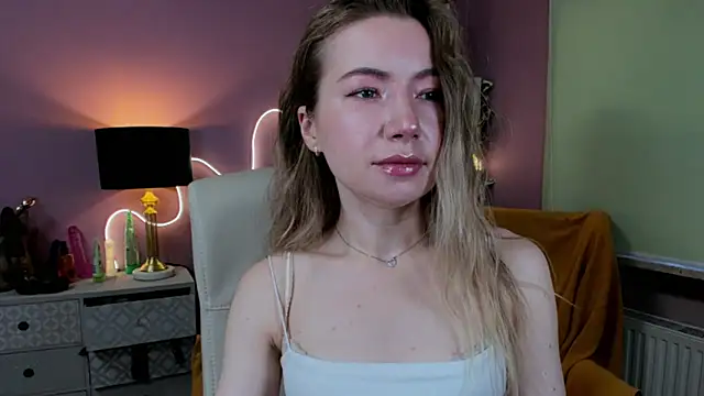 Snapshot of Mia_Tasty chatting on October 26, 7:36 am Mia Tasty online show from October 26, 7:36 am