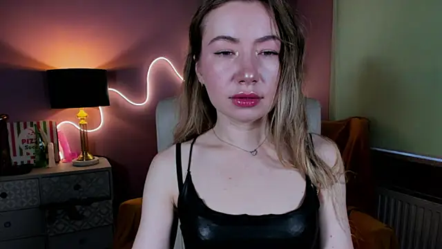 Snapshot of Mia_Tasty chatting on November 8, 7:30 am Mia Tasty online show from November 8, 7:30 am