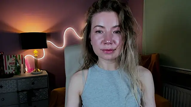 Snapshot of Mia_Tasty chatting on November 9, 2:59 pm Mia Tasty online show from November 9, 2:59 pm