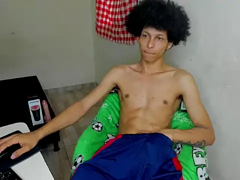 Snapshot of cardrey05 chatting on September 25, 9:07 pm cardrey05 online show from September 25, 9:07 pm