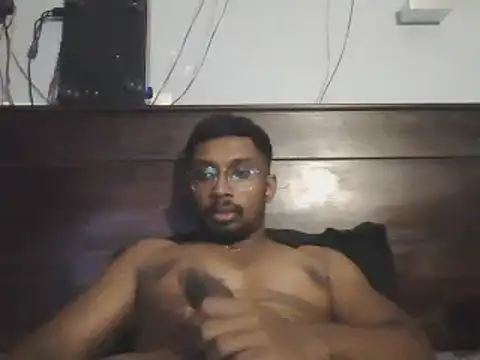 Snapshot of chennaibull101 chatting on January 21, 6:34 pm chennaibull101 online show from January 21, 6:34 pm