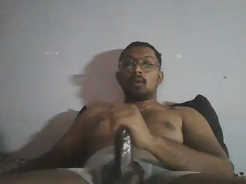 Snapshot of chennaibull101 chatting on October 18, 2:18 pm chennaibull101 online show from October 18, 2:18 pm